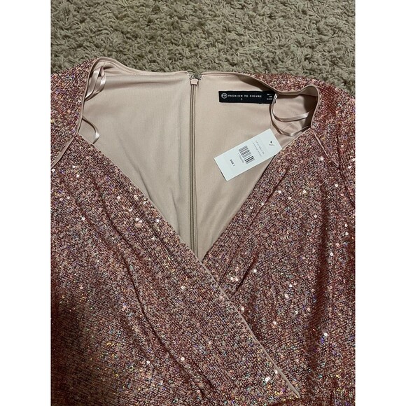 NWT Fashion to Figure Pink Sequined Long Sleeve Dress Size 1X - Picture 4 of 6